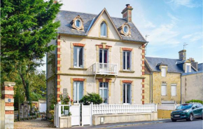 Awesome Apartment In Arromanches With Wifi
